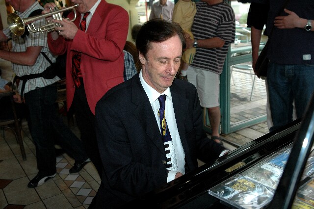 min 2007 05 25 jazz source 222